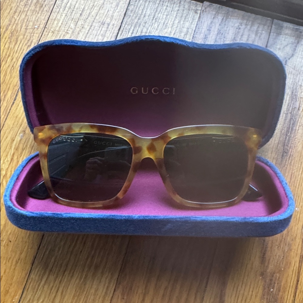Gucci Tortoiseshell Sunglasses with Black Lenses